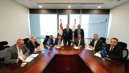 وزير البترول من توقيع الاتفاقية 