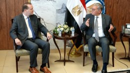 وزير البترول مع رئيس إنيرجوس العالمية 
