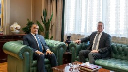 وزيرا البترول والإنتاج الحربي 