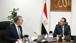 وزير البترول مع رئيس الوزراء 