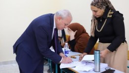 رئيس هيئة تنمية الصعيد يُدلي بصوته في انتخابات مجلس الشيوخ