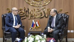 رئيس هيئة الدواء مع سفير جمهورية الفلبين لدى مصر
