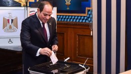الرئيس السيسي يدلي بصوته- أرشيفية