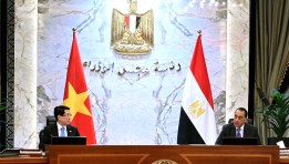 مصطفى مدبولي مع رئيس فيتنام