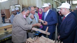 رئيس الهيئة العربية للتصنيع خلال جولته التفقديه لمصانع الهيئة