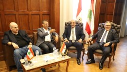 وزير الزراعة اللبناني داخل الغرفة التجارية بالإسكندرية