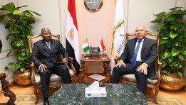 كامل الوزير خلال لقاءه وزير الخارجية والتكامل الإفريقي بكوت ديفوار