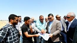 جولة وزير الإسكان فى الشروق 