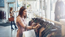 مبيعات التجزئة الأمريكية - تعبيرية  