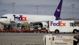 FedEx للنقل النظيف