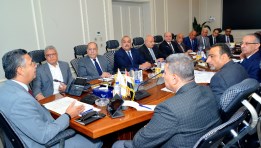 اجتماع وزير التموين