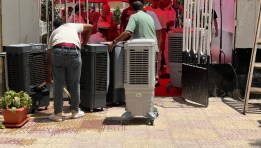 تكييفات في لجنة مدرسة سيزا نبراوي بالتجمع الخامس