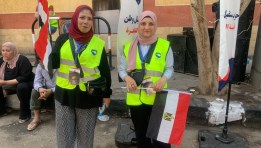 الشبات يواصلون تقديم خدمات الاستعلام عن اللجان الانتخابية للمواطنين 