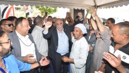 زعيم الأغلبية يدلي بصوته في انتخابات مجلس الشيوخ