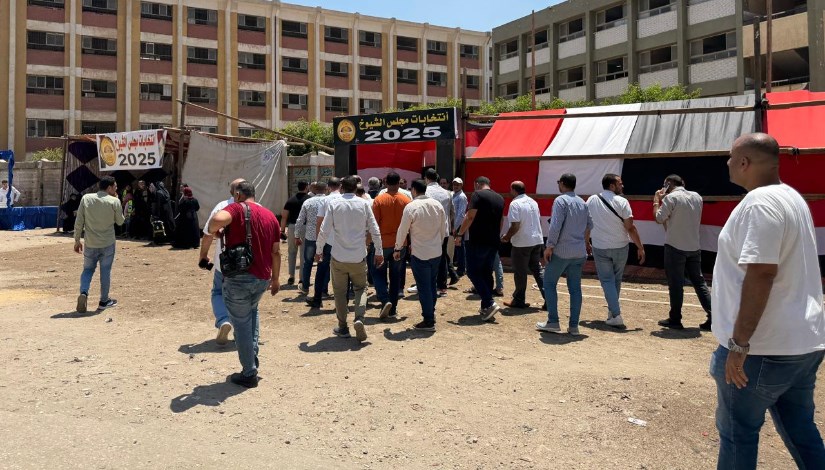 إقبال المواطنون على الإدلاء بأصواتهم