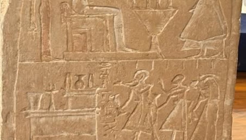 القطع الأثرية القطع الأثرية