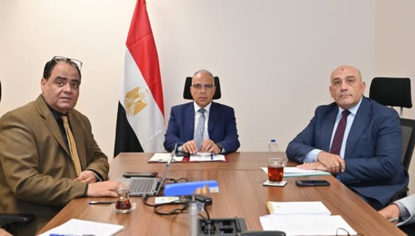 جانب من الاجتماع جانب من الاجتماع