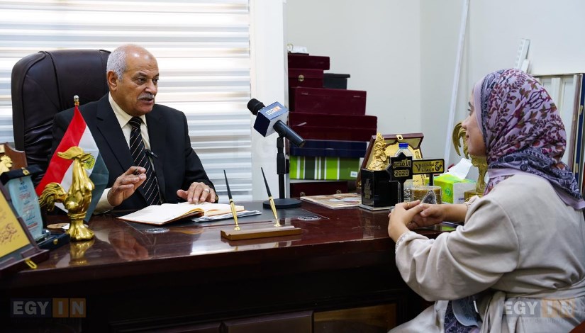 الدكتور عبد العزيز السيد مع هدير جلال محررة إيجي إن