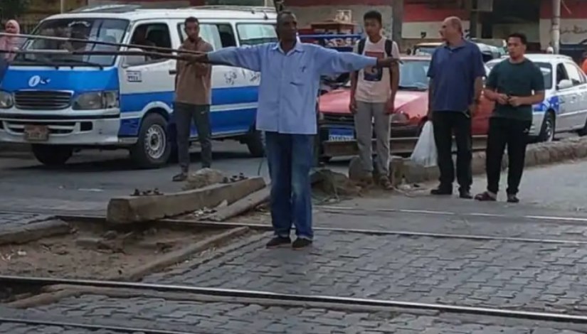 عامل مزلقان السادات ببني سويف عامل مزلقان السادات ببني سويف