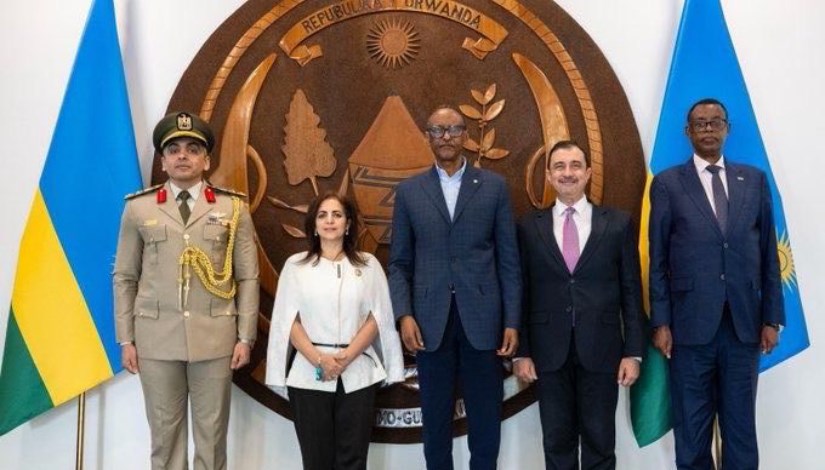جانب من لقاء رئيس رواندا بالسفيرة المصرية جانب من لقاء رئيس رواندا بالسفيرة المصرية