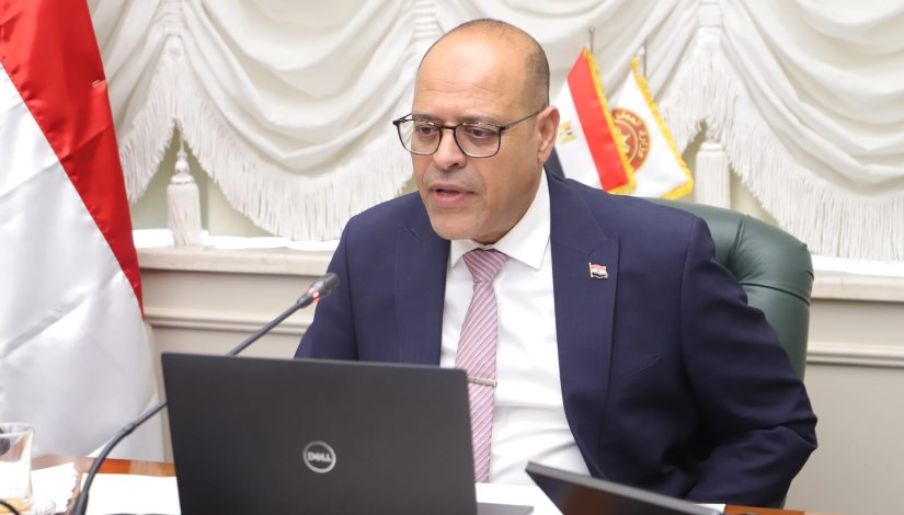 وزير العمل محمد جبران وزير العمل محمد جبران