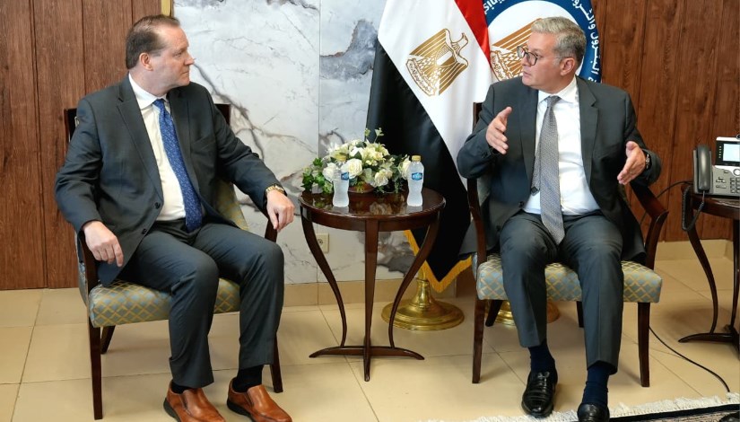 وزير البترول مع رئيس إنيرجوس العالمية 