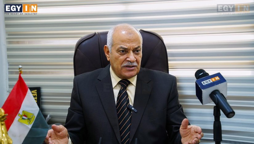 الدكتور عبد العزيز السيد رئيس شعبة الدواجن الدكتور عبد العزيز السيد رئيس شعبة الدواجن
