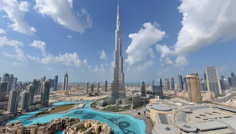 دبي تتسارع بنمو اقتصادي 4% على أساس سنوي دبي تتسارع بنمو اقتصادي 4% على أساس سنوي