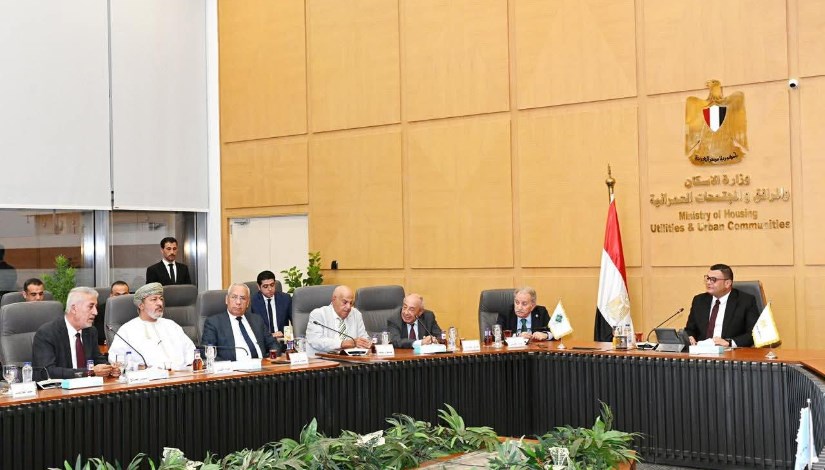 جانب من مراسم توقيع البروتوكول جانب من مراسم توقيع البروتوكول