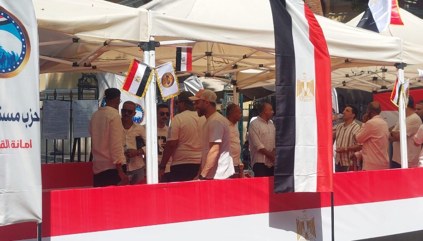 جانب من الانتخابات جانب من الانتخابات