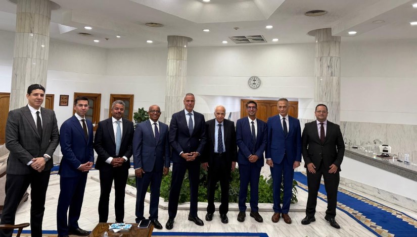 جانب من اللقاء جانب من اللقاء