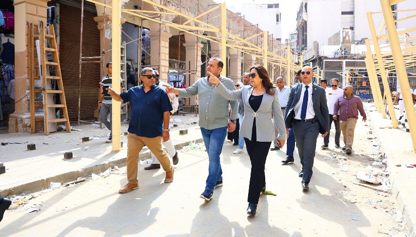 جانب من متابعة وزيرة التنمية المحلية جانب من متابعة وزيرة التنمية المحلية