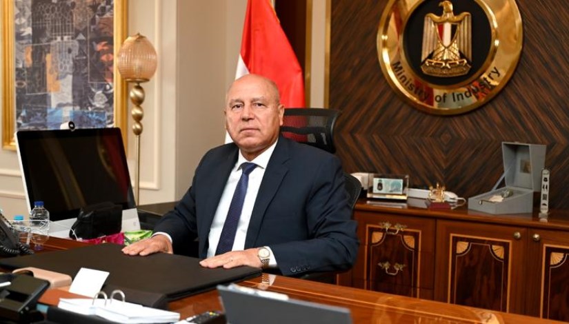 الفريق المهندس كامل الوزير نائب رئيس مجلس الوزراء للتنمية الصناعية وزير الصناعة والنقل
