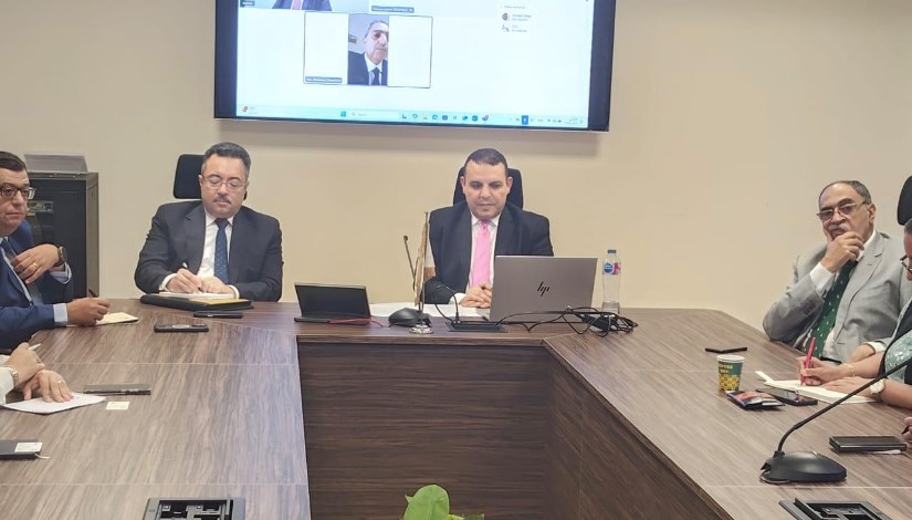 جانب من الاجتماع جانب من الاجتماع