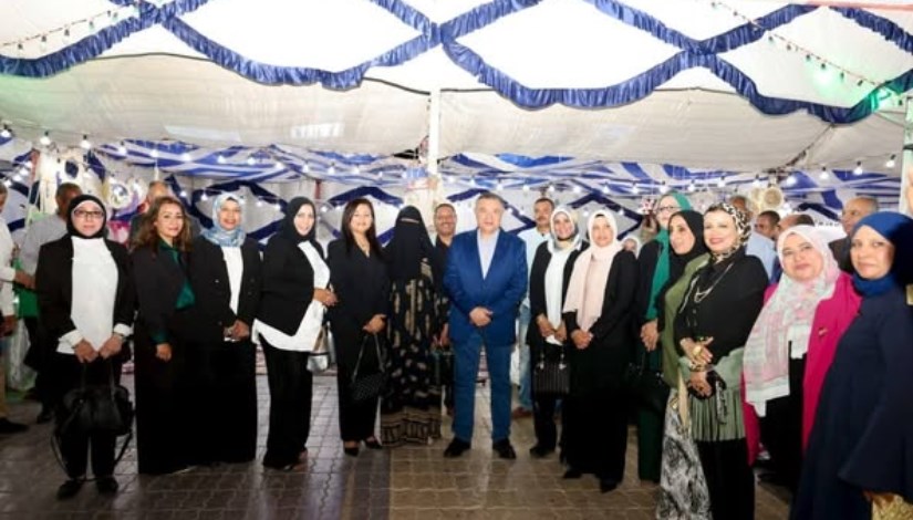 معرض" كل يد تحكى قصة" بالممشى السياحى بمدينة الغردقة