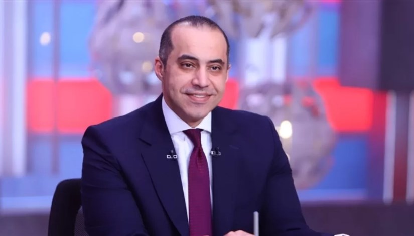 المستشار محمود فوزي وزير الشئون النيابية المستشار محمود فوزي وزير الشئون النيابية
