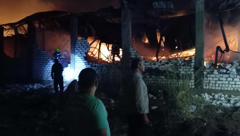 حريق في مصنع أحذية بالمرج حريق في مصنع أحذية بالمرج
