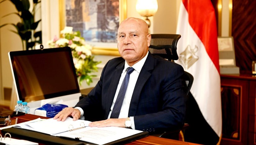 الفريق كامل الوزير، نائب رئيس مجلس الوزراء للتنمية الصناعية وزير الصناعة والنقل الفريق كامل الوزير، نائب رئيس مجلس الوزراء للتنمية الصناعية وزير الصناعة والنقل