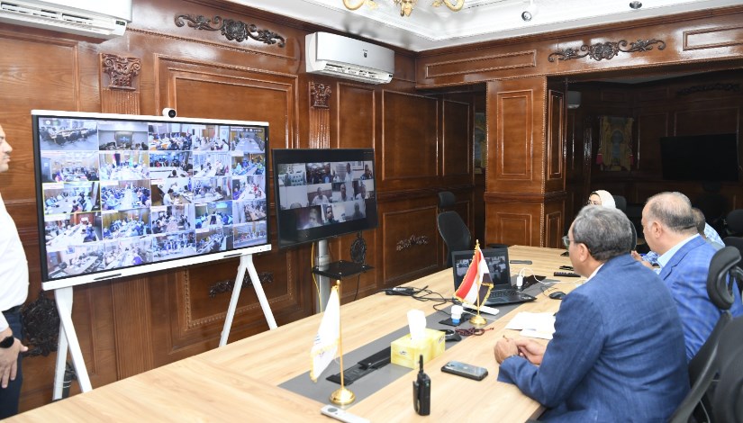 محافظ قنا يتابع انتخابات الشيوخ محافظ قنا يتابع انتخابات الشيوخ