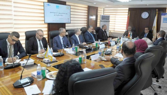اجتماع رئيس جهاز حماية المستهلك ووكيل اتحاد الصناعات