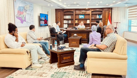رئيس جهاز القاهرة الجديدة يعقد اجتماعًا مع سكان أرض المعارض