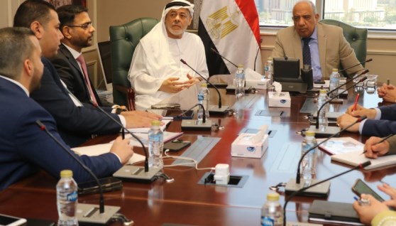 وزير الكهرباء مع الوفد الاماراتي