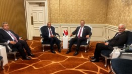 وزير الخارجية مع نظيره التركي