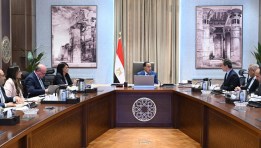 رئيس الوزراء خلال اجتماعه مع الهيئة الوطنية للإعلام وبنك الاستثمار القومي
