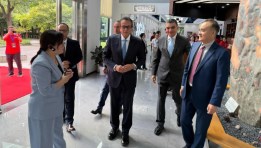 جانب من زيارة وزير الصحة لمصنع «Runyes» في الصين