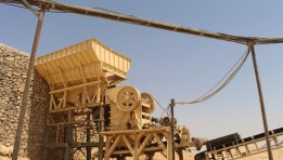 جانب من خطوط أعمال شركة فوسفات مصر