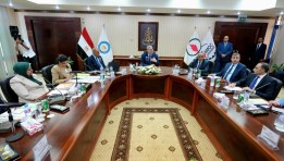وزبر البترول من شركة أموك