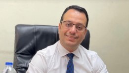  الخبير المصرفي وليد عادل