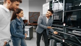 موظف مبيعات أدوات منزلية 