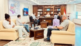 رئيس جهاز القاهرة الجديدة يعقد اجتماعًا مع سكان أرض المعارض